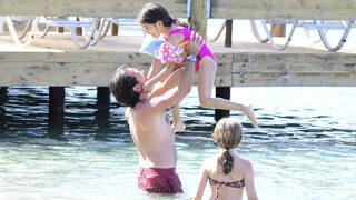 Ozan Doğulu sezonu kızlarıyla açtı