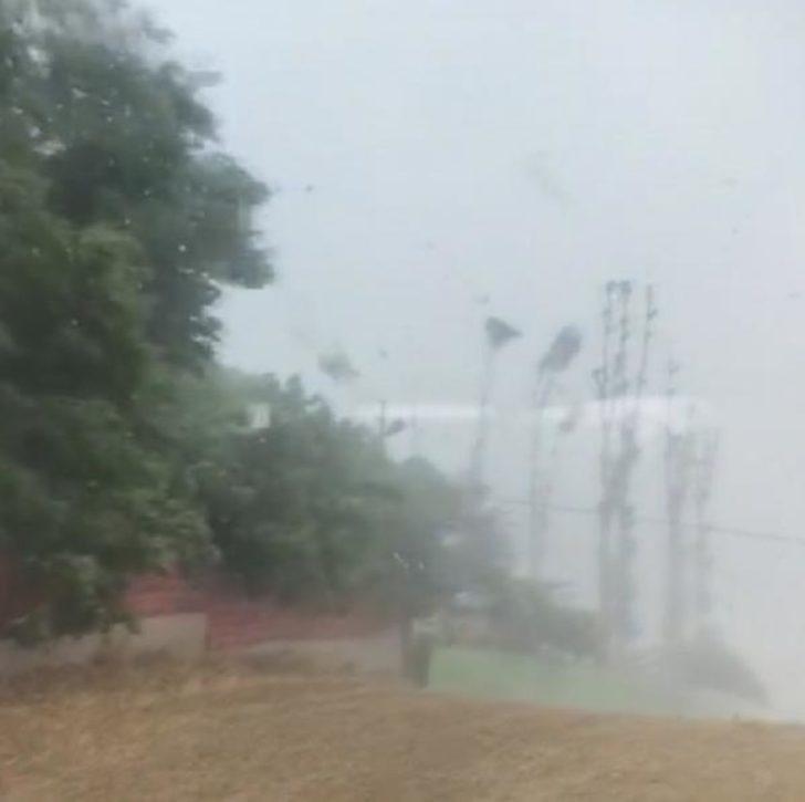 İstanbul'da korku dolu anlar! Hortum eve böyle geldi G2