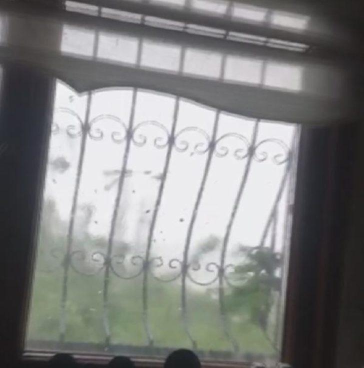 İstanbul'da korku dolu anlar! Hortum eve böyle geldi G3