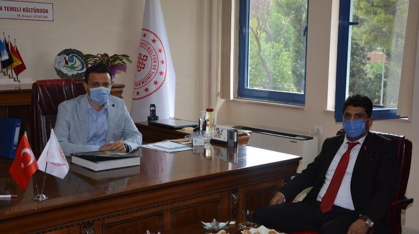 AD&Uuml; Rekt&ouml;r&uuml; Aldemir, İl K&uuml;lt&uuml;r ve Turizm M&uuml;d&uuml;r&uuml; Tuncer&rsquo;i ziyaret etti