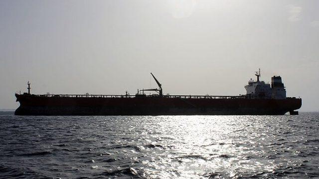 Sirte'nin doğusundaki limanlardan petrol ihracı tankerlerle yapılıyor