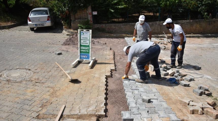 Kuru&ccedil;eşme&rsquo;de parke taşları yenileniyor