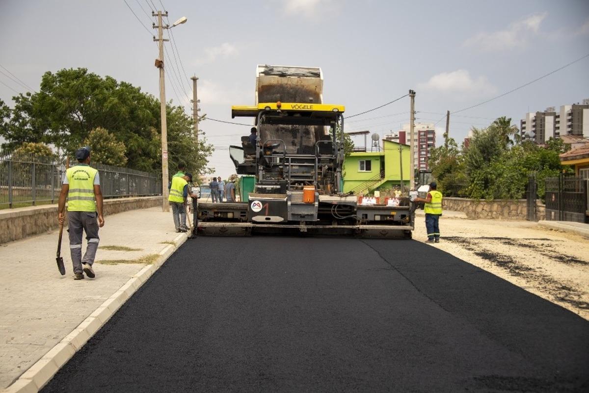 Esenbağlar Mahallesi yolu 15 yıl sonra asfaltlandı