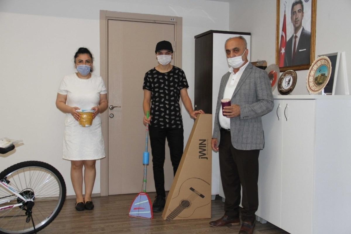 &Ccedil;evre dostu minikler, tasarım &ouml;d&uuml;llerini aldı