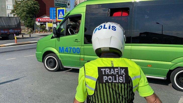 İstanbul’da polis ve minibüs arasında nefes kesen kovalamaca G2