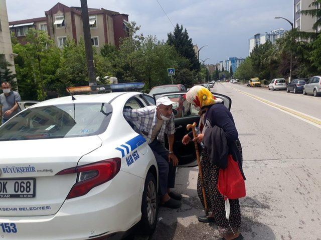 Fenalaşan kadına ilk müdahaleyi zabıta ekipleri yaptı