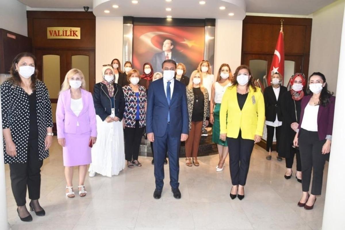 Kadın muhtarlardan Vali Şıldak&rsquo;a ziyaret