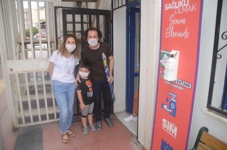 Kuşadası Belediyesi, karne alan öğrencilere uçurtma hediye etti G4