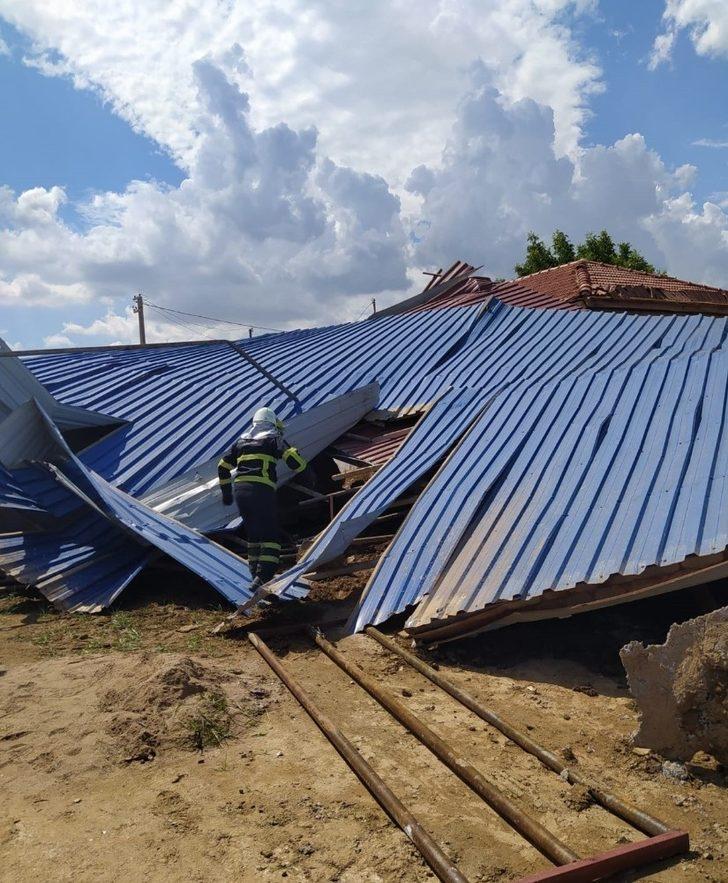 Önce gökyüzünde hortum görüldü, sonra çatılar yerle bir oldu G3
