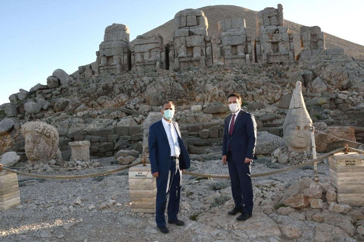 Vali Mahmut &Ccedil;uhadar&rsquo;dan tarihi &ouml;ren yerlerine ziyaret