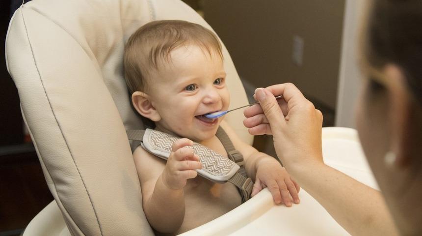 Ek gıdaya ge&ccedil;iş d&ouml;nemi nasıl olmalı?