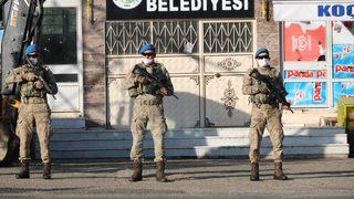 HDP'li Bekir Polat, belediye başkanlığı görevinden uzaklaştırıldı