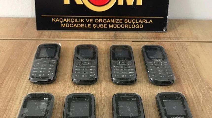Ş&uuml;pheli şahsın &uuml;zerinden ka&ccedil;ak telefonlar ele ge&ccedil;irildi