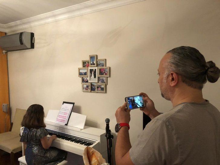 Ataşehirli kursiyerler sanat eğitimlerinde öğrendiklerini online yıl sonu gösterisinde sundular G4