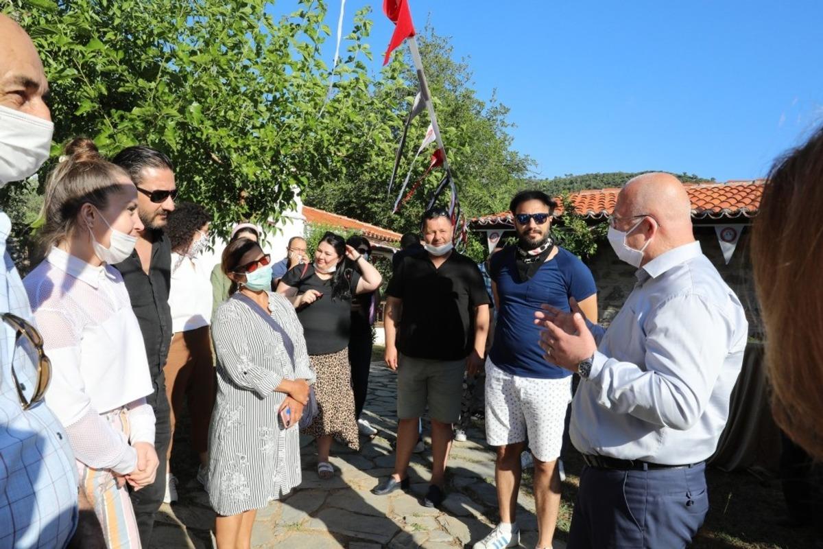 Başkan G&uuml;m&uuml;ş seyahat acentası yetkililerini ağırladı