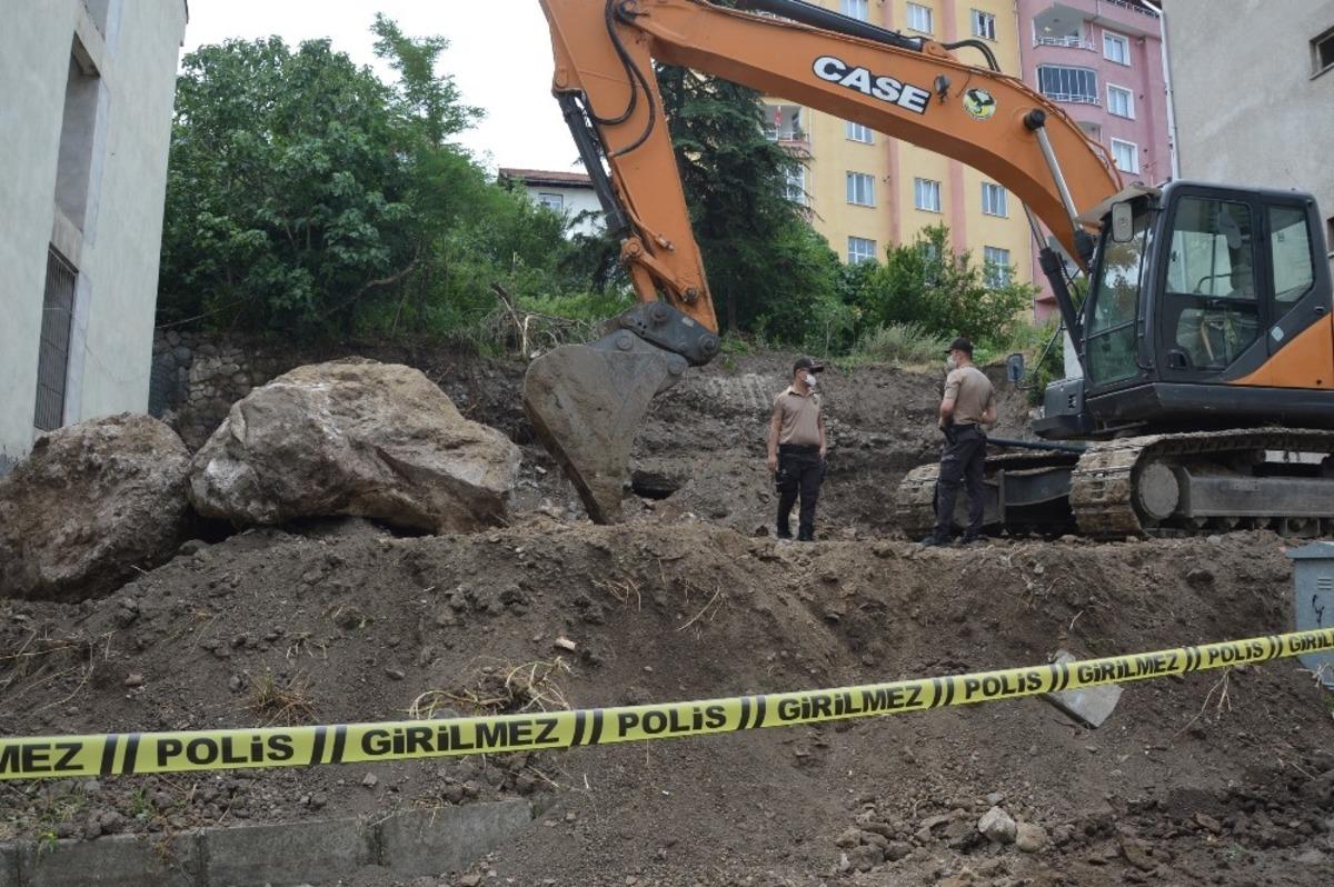 Niksar&rsquo;da Emniyet&rsquo;ten &ldquo;Kazma&rdquo; operasyonu