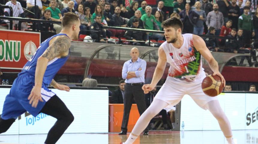 Metecan Birsen 2 yıl daha Pınar Karşıyaka’da