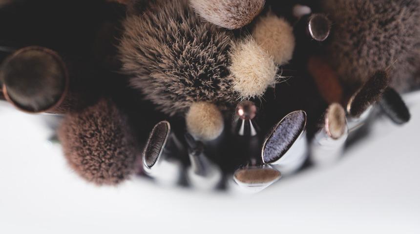 Makyaj fırçalarınız ile ilgili hayat kurtaran bilgiler