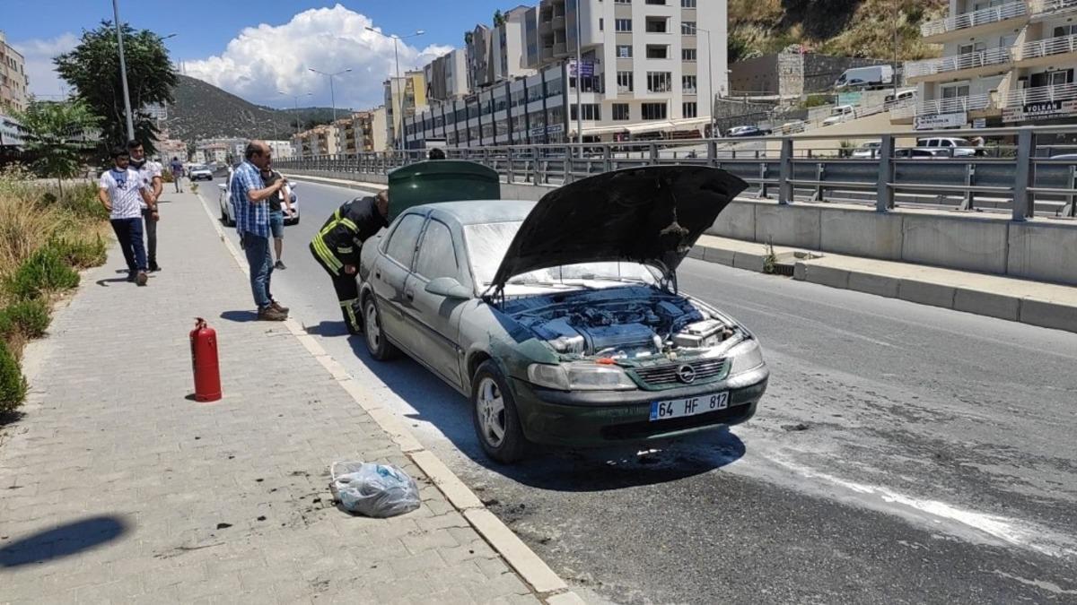 Kuşadası&rsquo;nda ara&ccedil; yangını