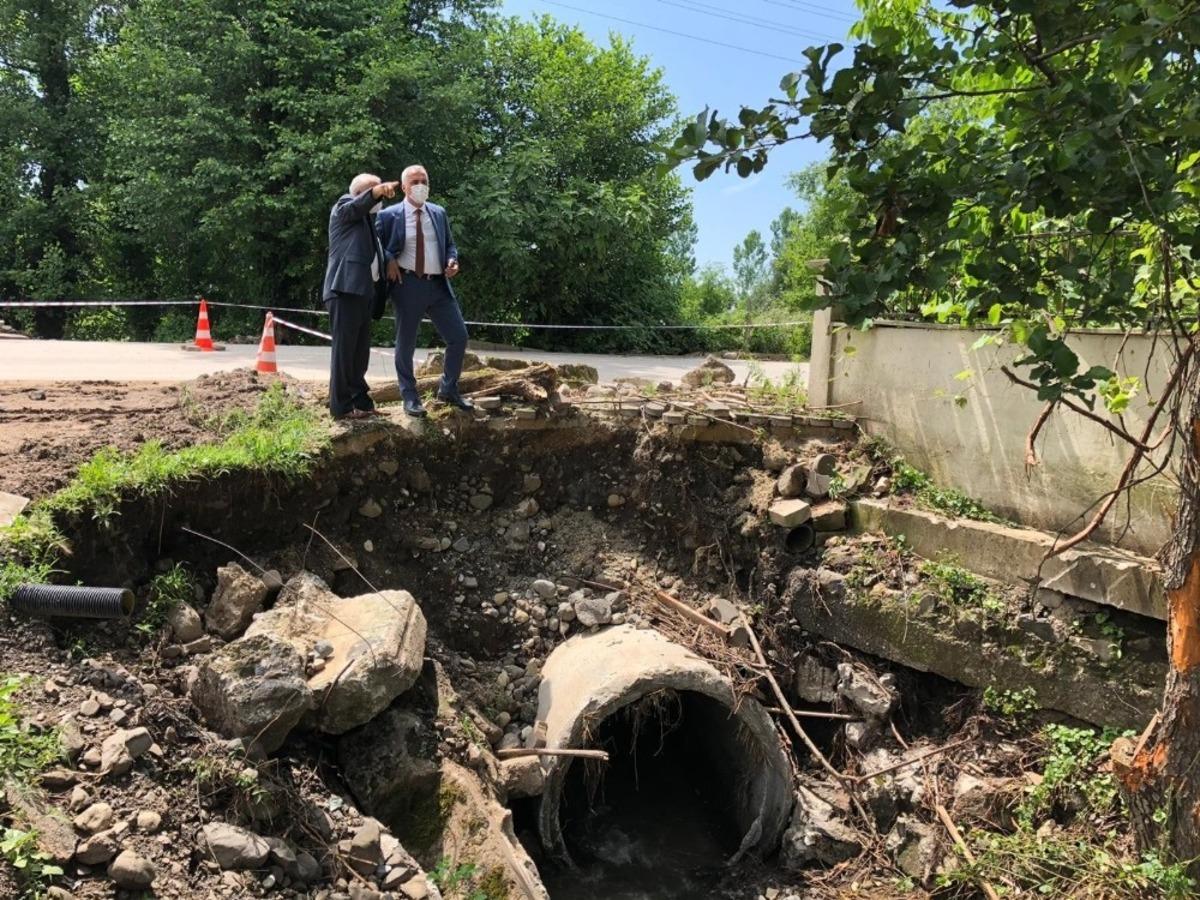 Başkan Babaoğlu, selde zarar g&ouml;ren mahallelerde incelemelerde bulundu