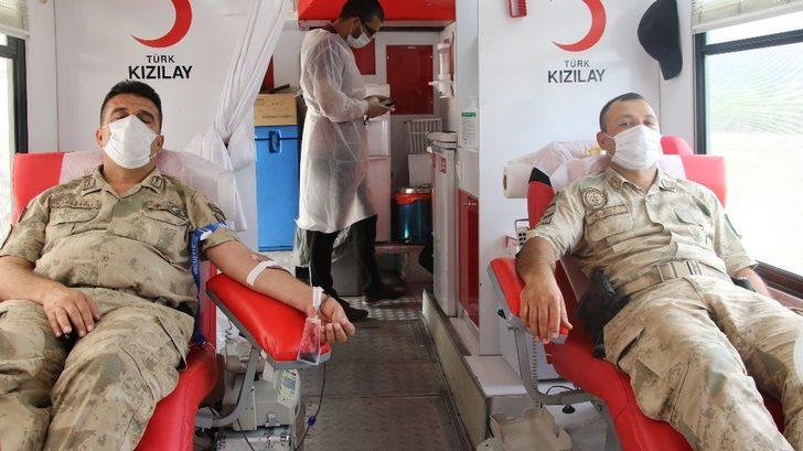 Jandarma’dan Vatan Sana Kanım Feda Kampanyası G4