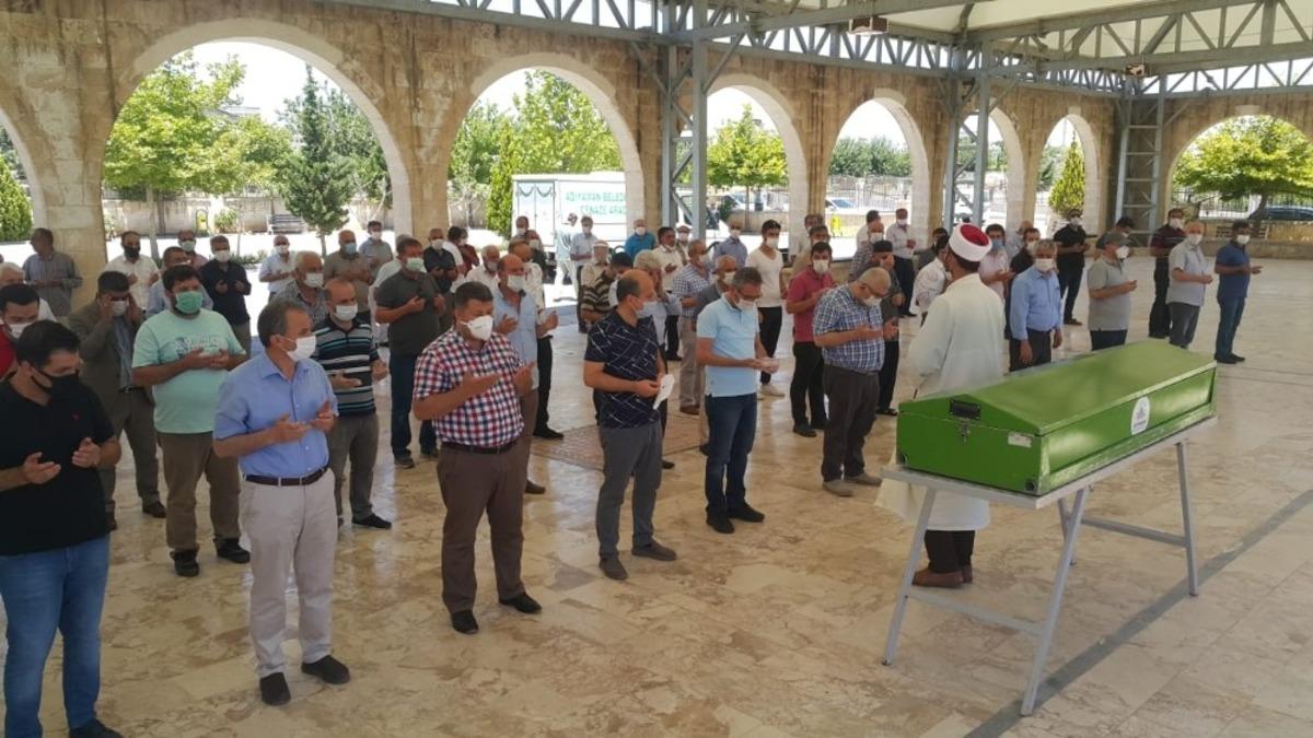 Duayen gazeteci hayatını kaybetti
