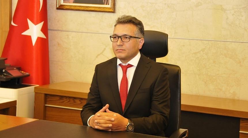 Sel&ccedil;uk &Uuml;niversitesinde devir teslim