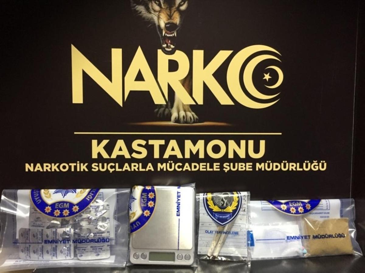 Emniyet M&uuml;d&uuml;rl&uuml;ğ&uuml; ekiplerinden ka&ccedil;ak&ccedil;ılık ve uyuşturucu operasyonu