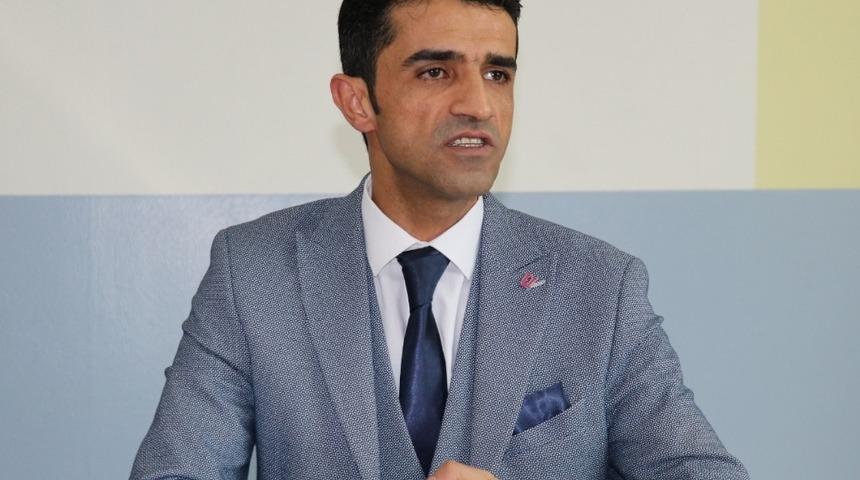 Van Uğur Okulları M&uuml;d&uuml;r&uuml; Celal Lenk&rsquo;ten YKS&rsquo;ye girecek &ouml;ğrencilere &ouml;neri