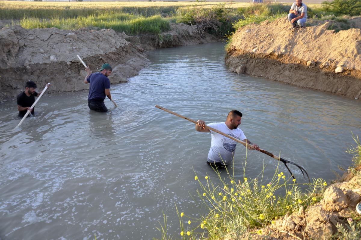 Karaman'da &ccedil;ok acı olay! Birinin cesedi 2 diğerinin 20 kilometre uzakta bulundu