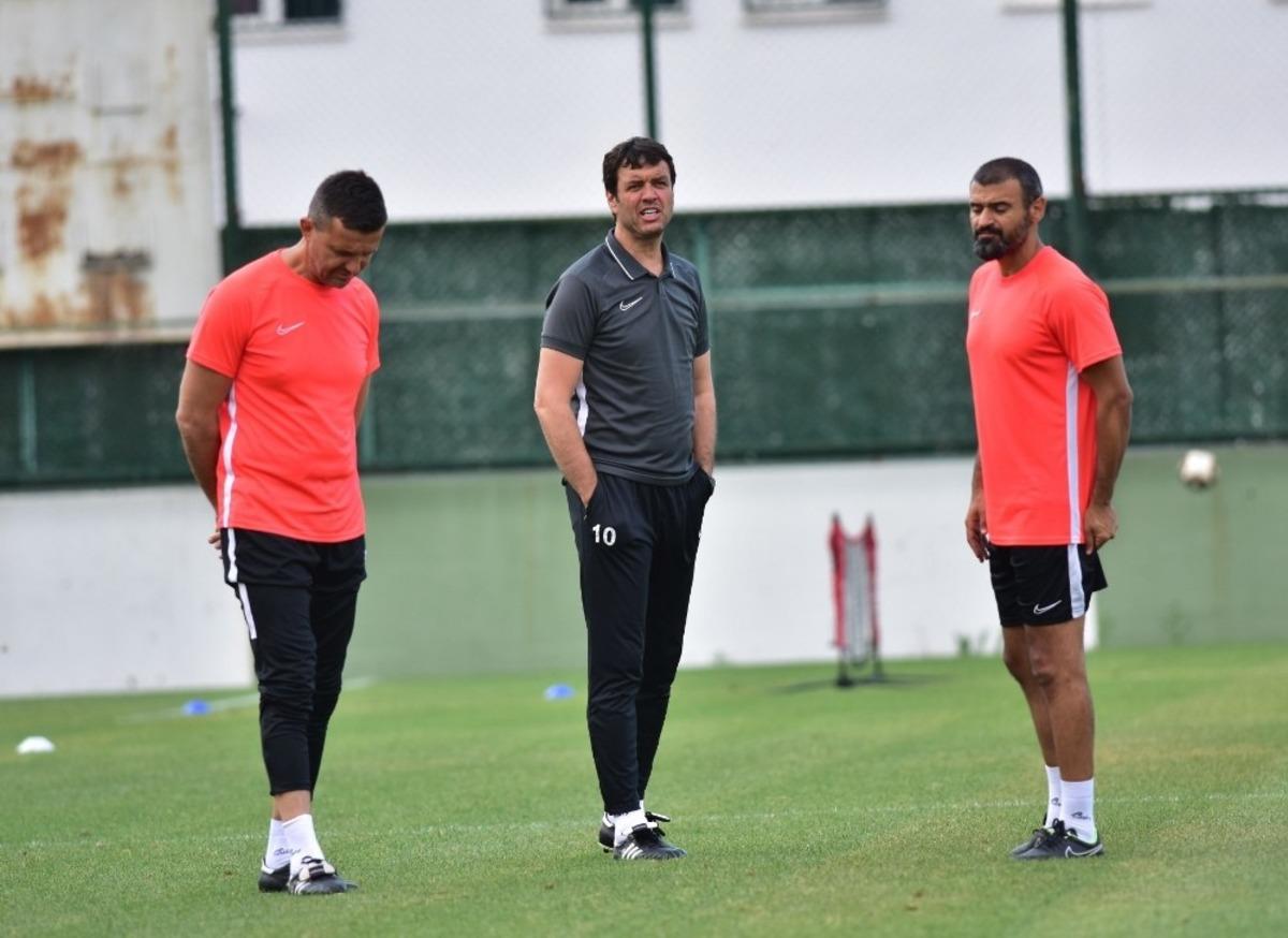 Manisa FK, g&uuml;n&uuml; &ccedil;ift antrenmanla tamamladı