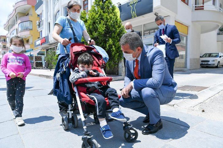 Başkan Köse’den esnafa ve vatandaşa maske G2