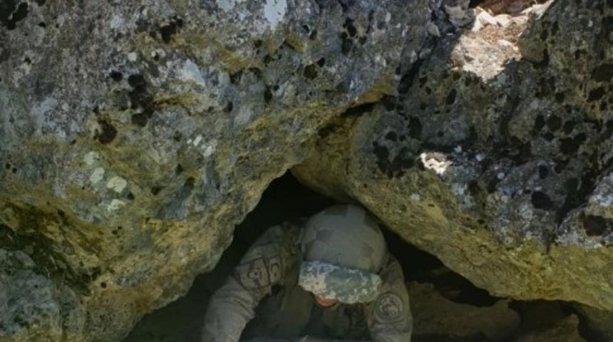 Hakkari&rsquo;de silah ve m&uuml;himmat ele ge&ccedil;irildi