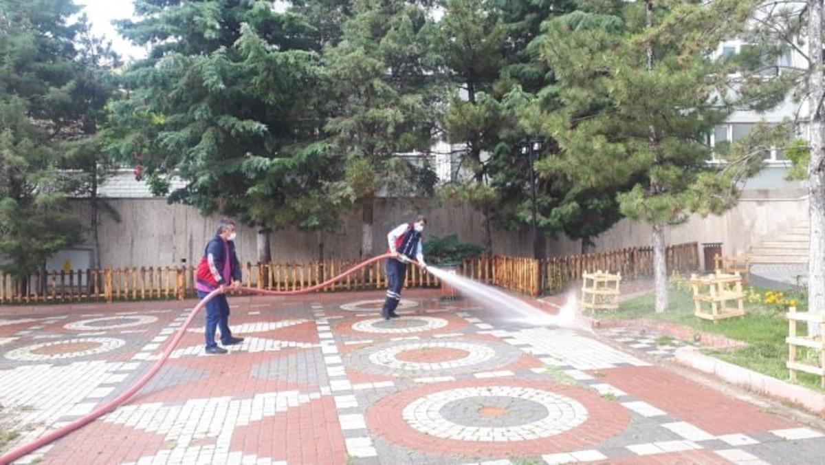 Emet&rsquo;te dezenfekte &ccedil;alışmaları aralıksız devam ediyor