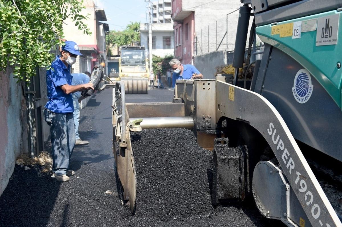 Seyhan&rsquo;ın sokaklarında asfalt &ccedil;alışması