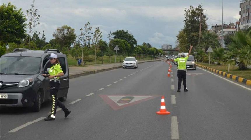 Emniyet duyurdu: &Uuml;lke genelinde hız denetimi yapıldı
