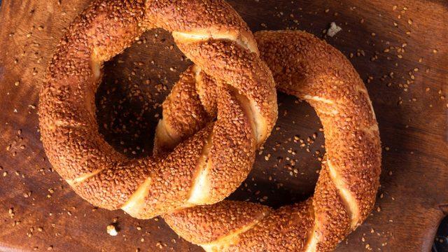 Evde tam ölçüsünde pastane simidi yapmak çok kolay! Ustası tarifini açıkladı...