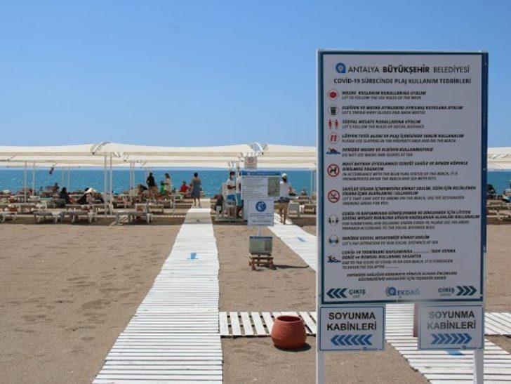 Lara Plajı’nda tedbirli deniz keyfi G3