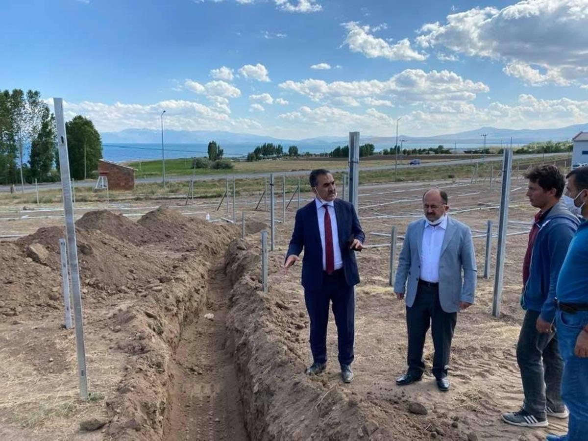 Ahlat Belediyesi g&uuml;neş enerji sistemi kuruyor