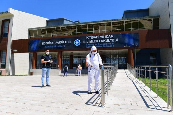 Yakutiye Belediyesi YKS sınavı öncesi okulları dezenfekte etti G2