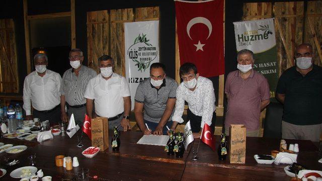 Restorantlarda zeytinyağı ile zahter ikram edilecek