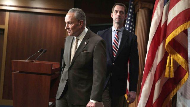 Senatörler Tom Cotton ve Chuck Schumer