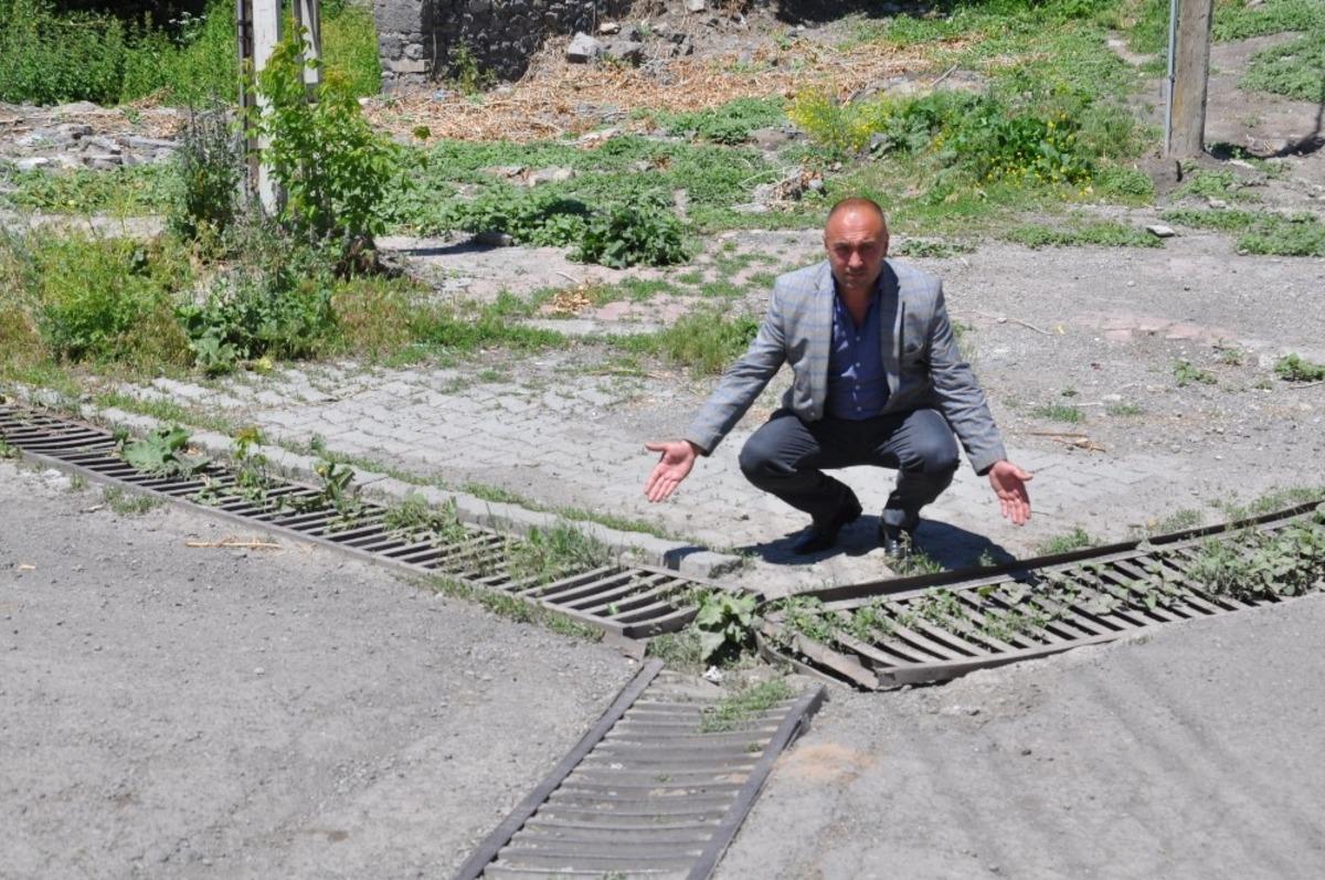 Kars&rsquo;ta Fevzi &Ccedil;akmak Mahallesi sakinleri dertli