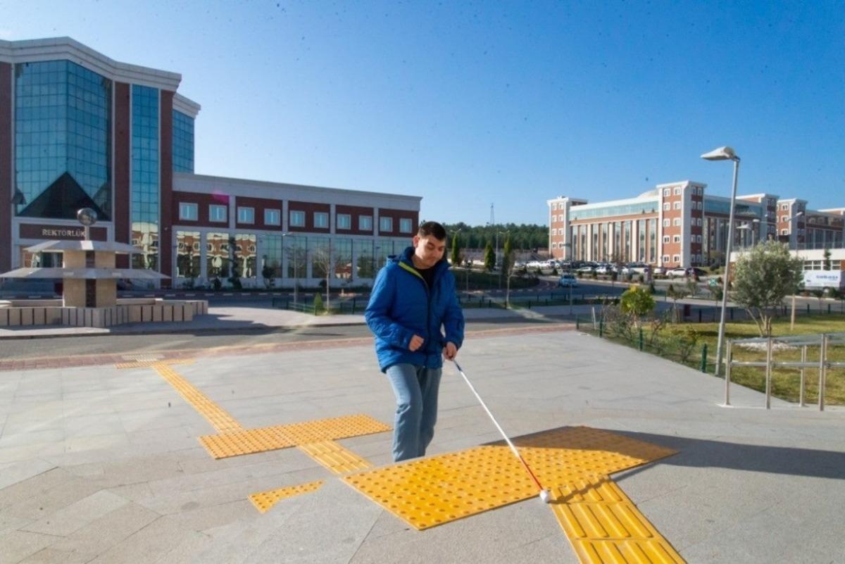 Engelsiz &Uuml;niversite &Ouml;d&uuml;lleri&rsquo;nde 2&rsquo;ncilik BŞE&Uuml;&rsquo;n&uuml;n