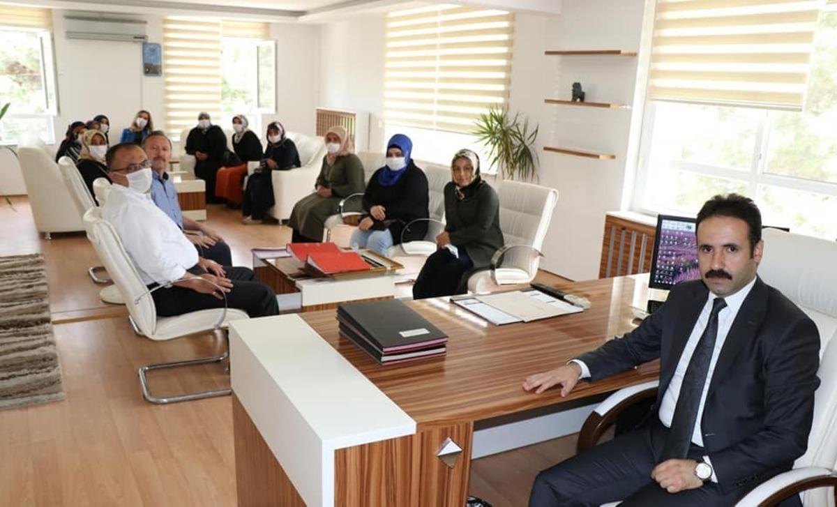 Hattuşalı kadın girişimcilerden kaymakam Ataman&rsquo;a teşekk&uuml;r ziyareti