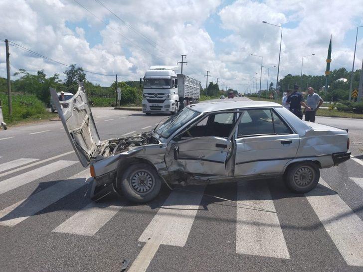 Takla atan araçtan yaralı olarak çıkarıldı G5