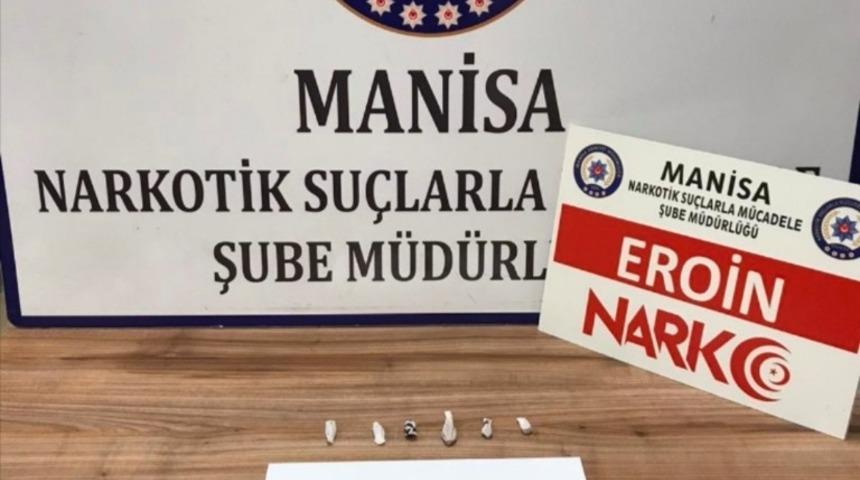 Manisa&rsquo;da 2 yabancı uyruklu şahıs uyuşturucu ticaretinden tutuklandı
