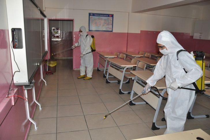Cizre’de okullar YKS öncesi dezenfekte edildi G2