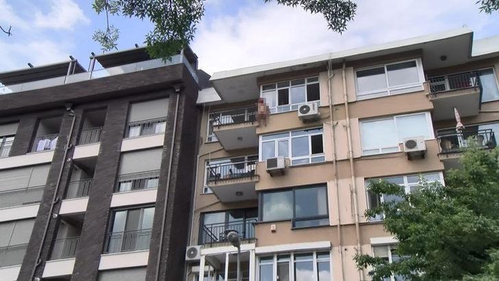 Kadıköy'deki korkunç anlar! Genç kadın çırılçıplak soyunup kendini boşluğa bıraktı G1