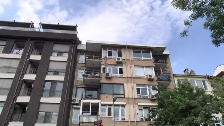 Kadıköy'deki korkunç anlar! Genç kadın çırılçıplak soyunup kendini boşluğa bıraktı G2